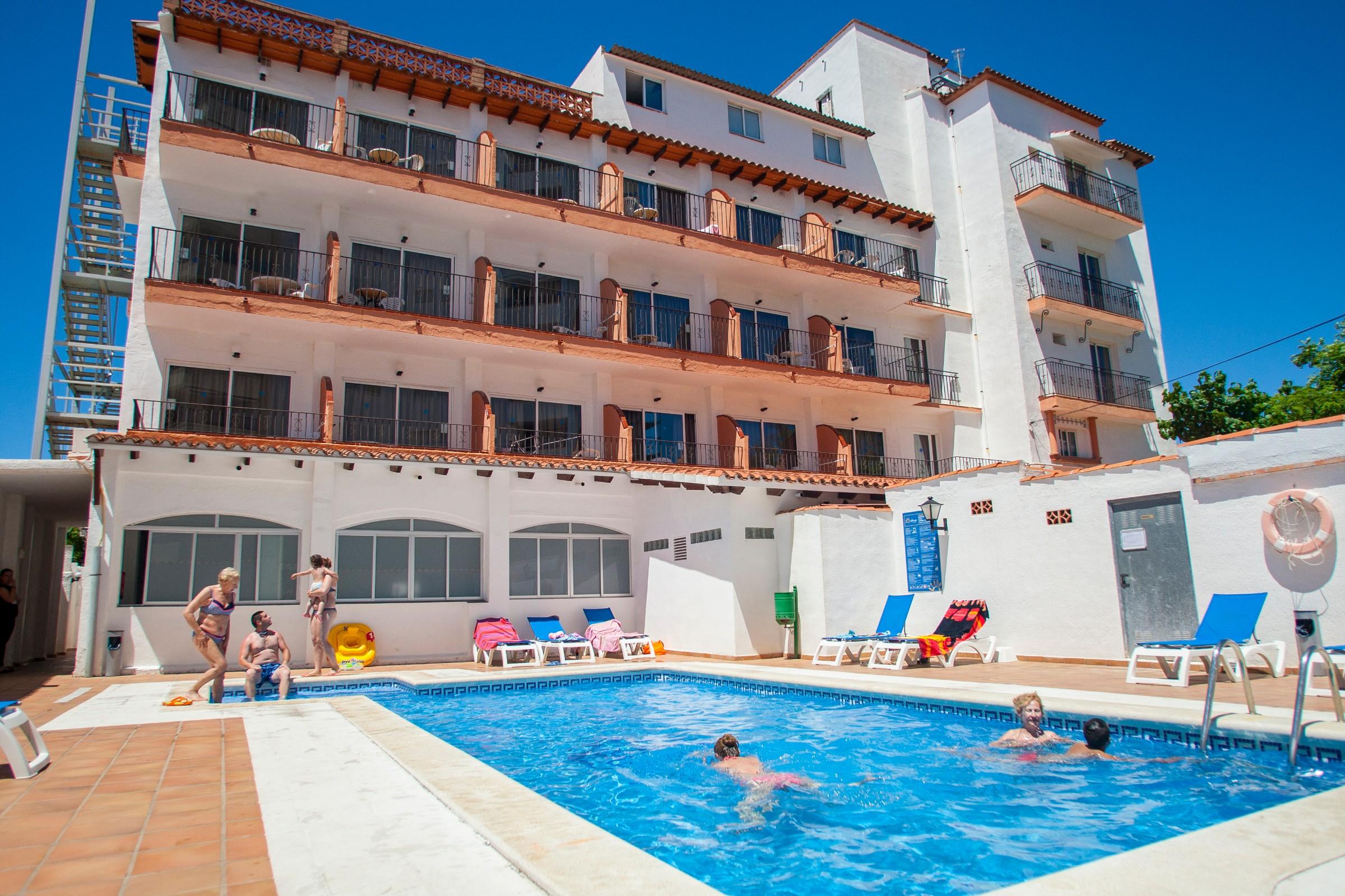 Hotel Comarruga Platja エクステリア 写真