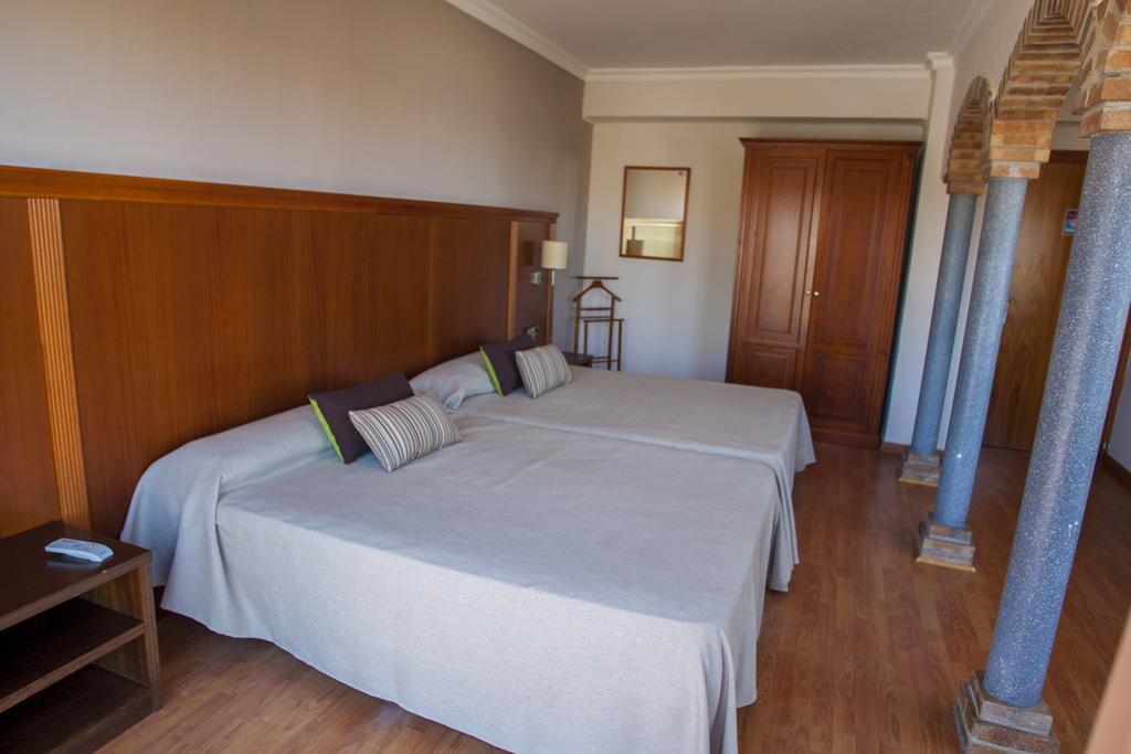 Hotel Comarruga Platja エクステリア 写真