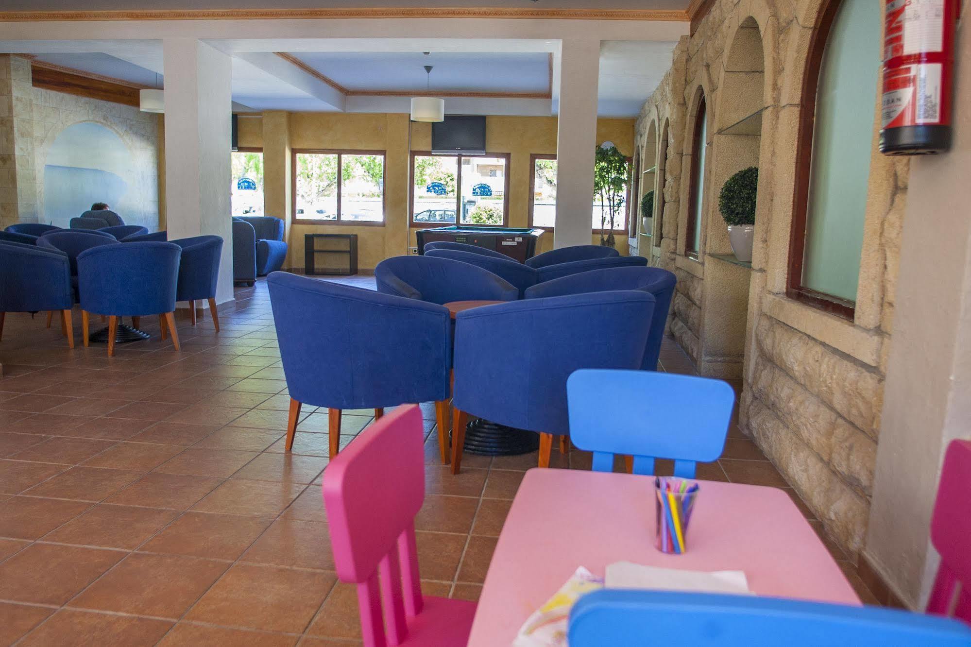 Hotel Comarruga Platja エクステリア 写真