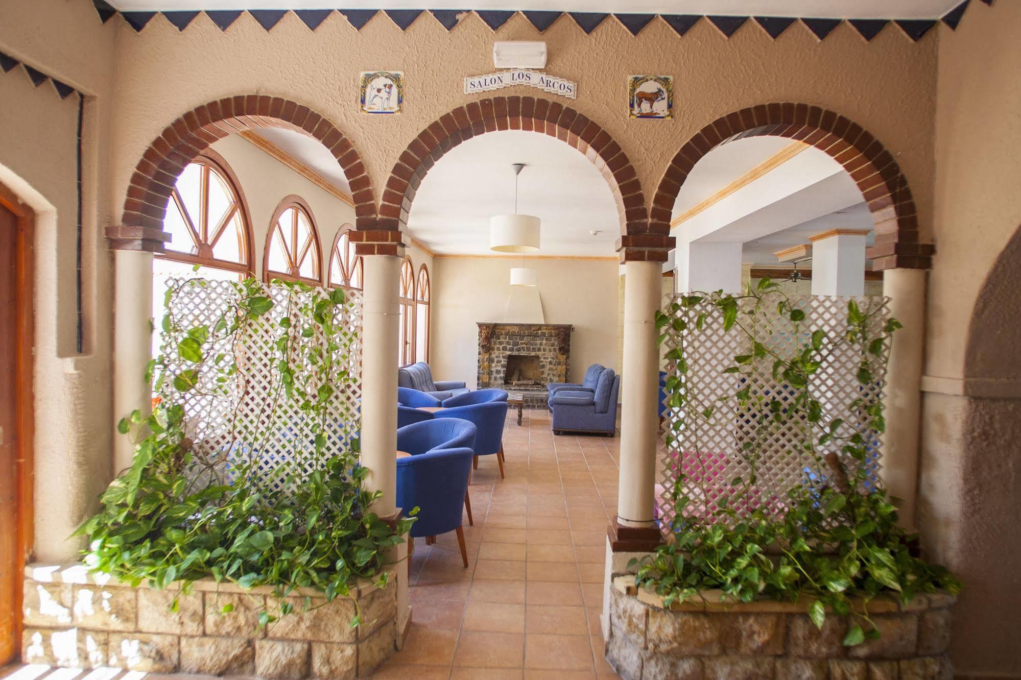 Hotel Comarruga Platja エクステリア 写真