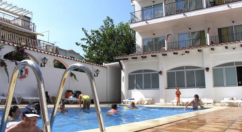 Hotel Comarruga Platja エクステリア 写真