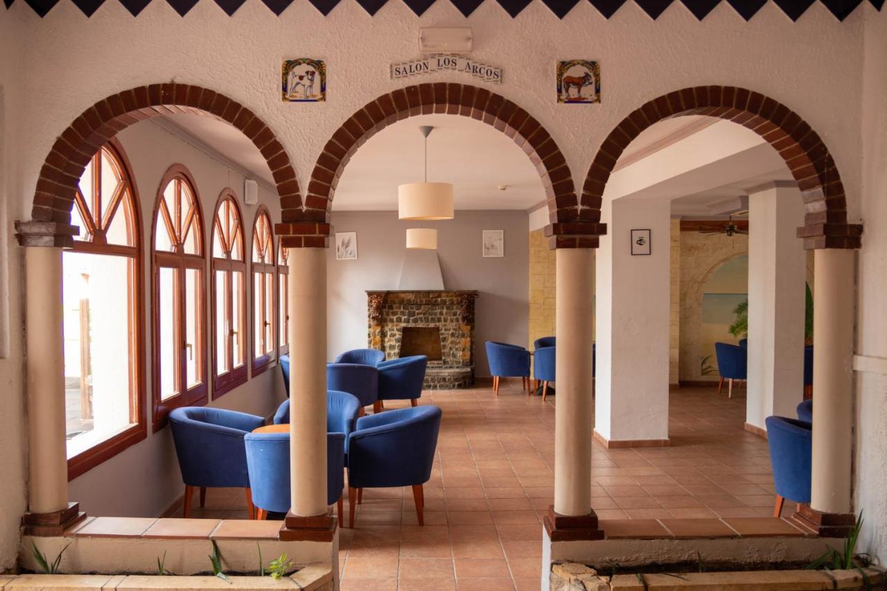 Hotel Comarruga Platja エクステリア 写真